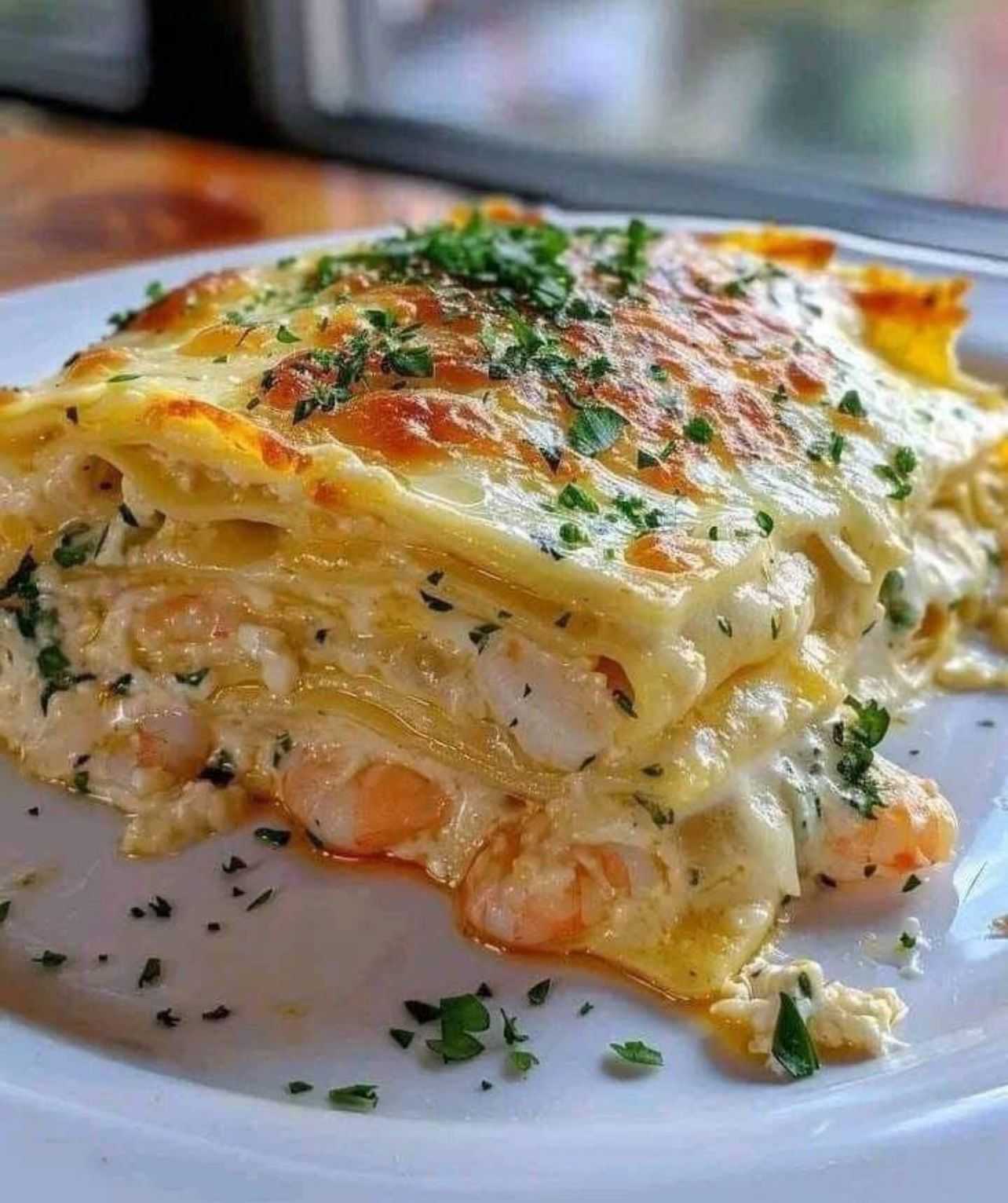 Garlic Butter Shrimp Scampi Lasagna