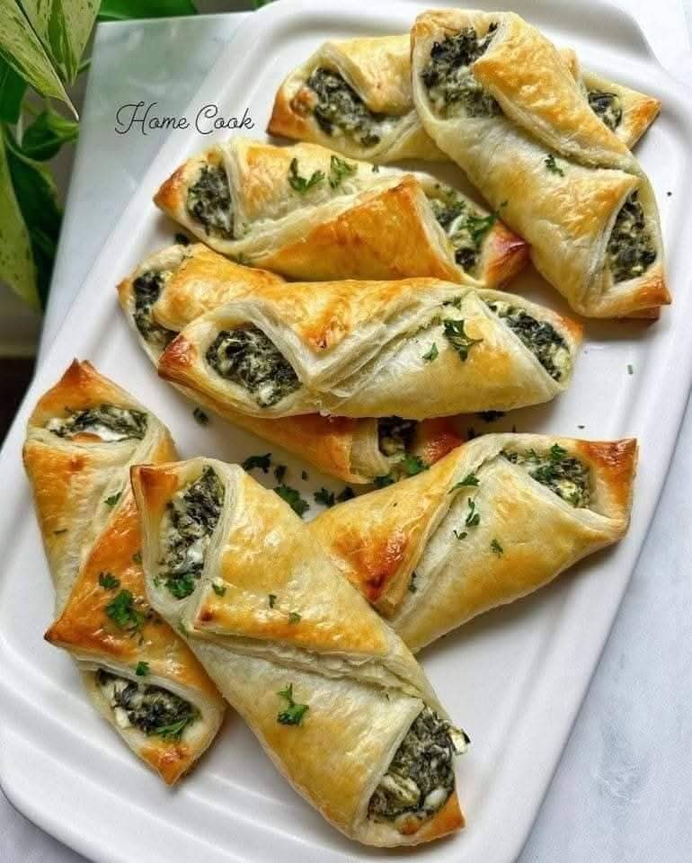 This cream cheese spinach puffs are the perfect party appetizer!